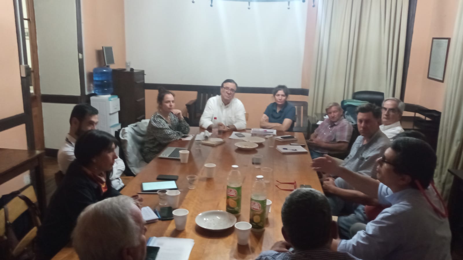 DGA SE REÚNE CON LA FEDERACIÓN DE JUNTAS DE VIGILANCIA DE RÍOS Y ESTEROS DE LA REGIÓN DE OHIGGINS EN EL MARCO DEL PROCESO DE IMPLEMENTACIÓN DEL CONSEJO DE CUENCA PILOTO DEL RÍO RAPEL 3