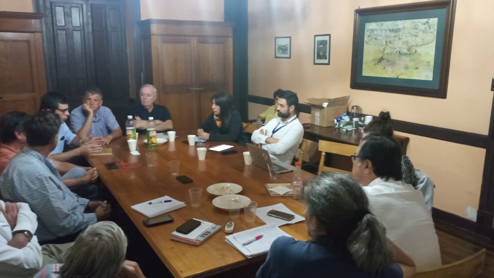 DGA SE REÚNE CON LA FEDERACIÓN DE JUNTAS DE VIGILANCIA DE RÍOS Y ESTEROS DE LA REGIÓN DE OHIGGINS EN EL MARCO DEL PROCESO DE IMPLEMENTACIÓN DEL CONSEJO DE CUENCA PILOTO DEL RÍO RAPEL 4