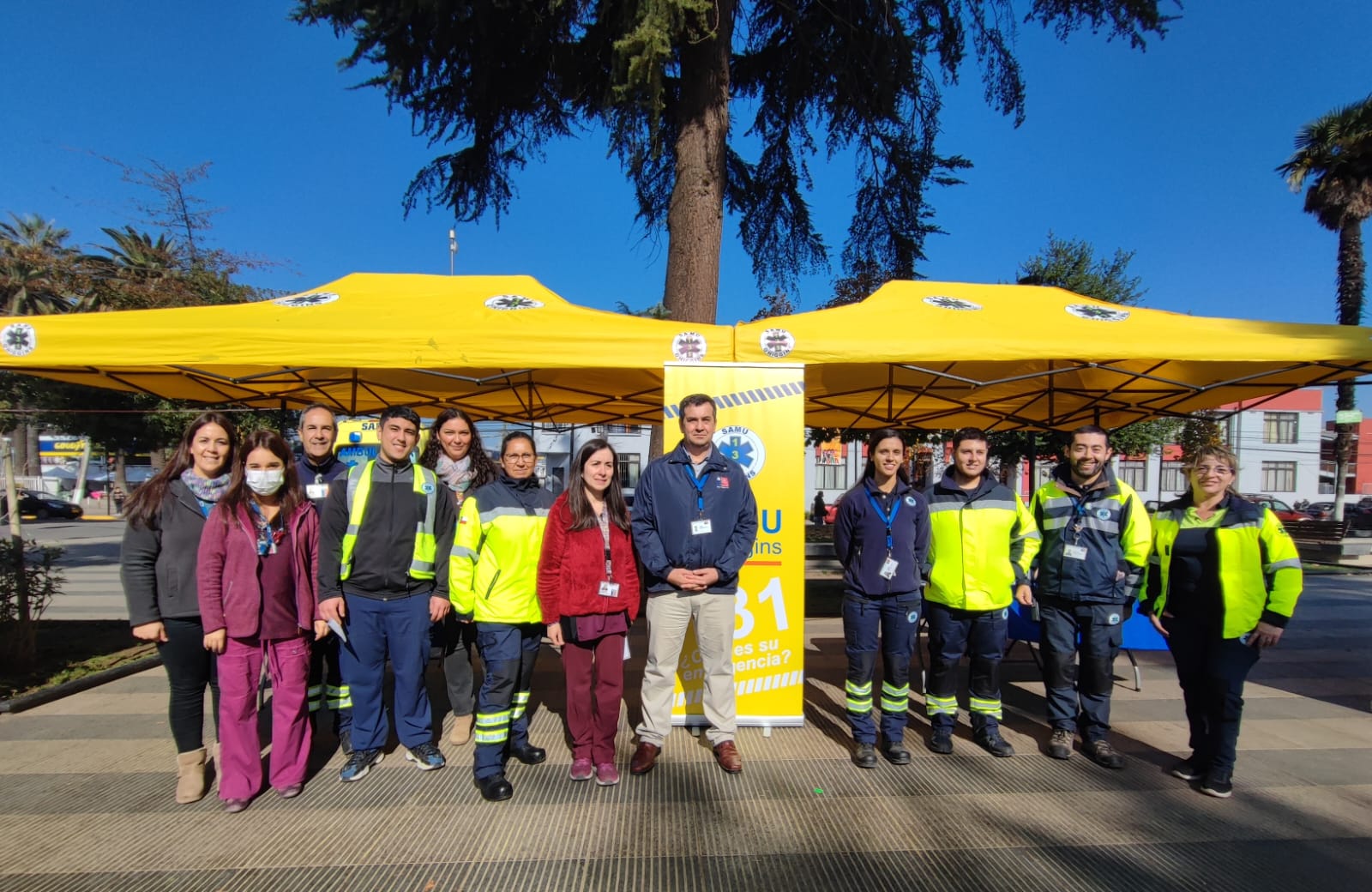 DESPLIEGAN OPERATIVO DE SALUD EN TERRENO EN PLAZA DE ARMAS DE RENGO