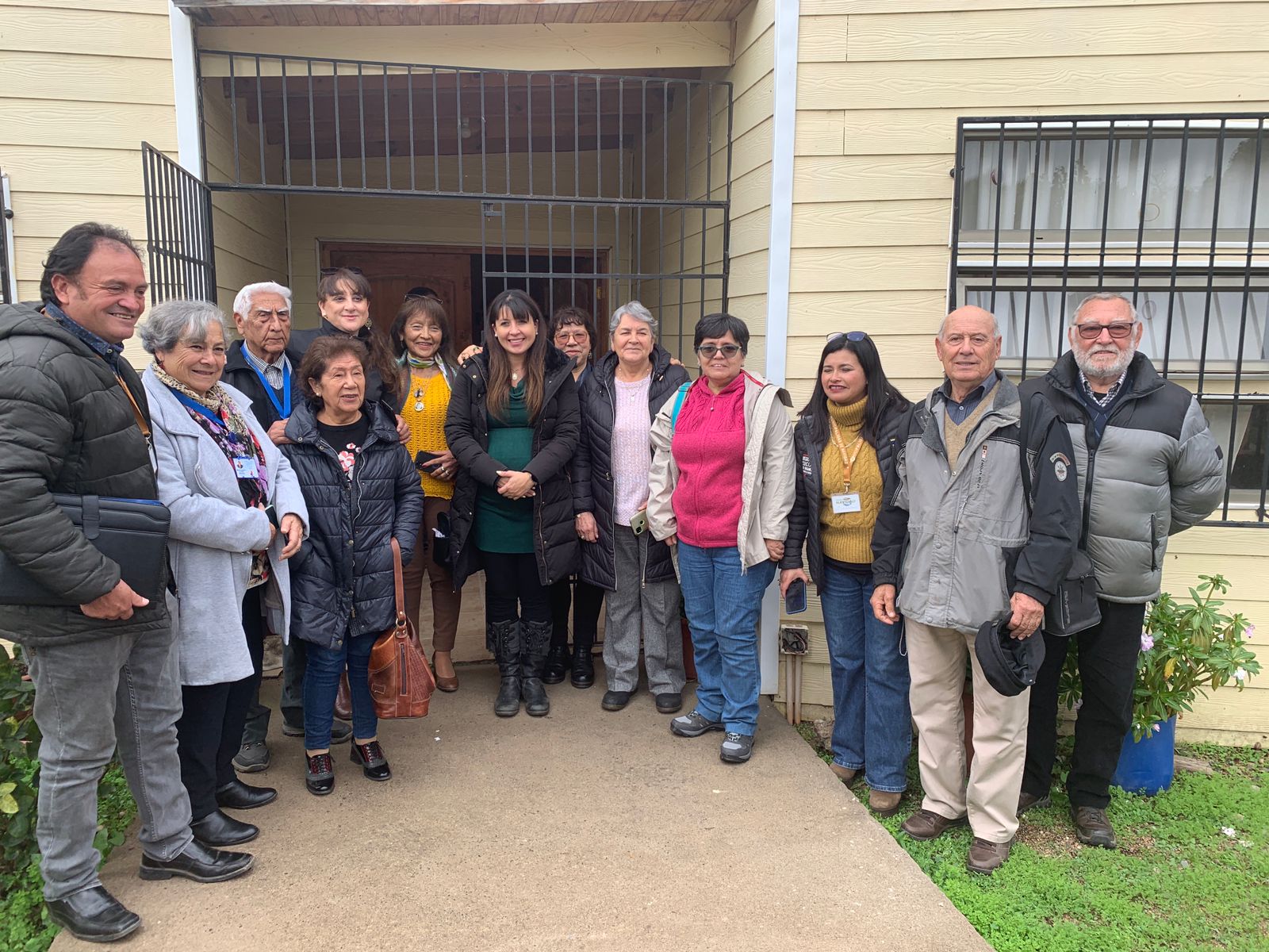 SEREMI DE GOBIERNO INFORMA EN TERRENO A FEDERACIÓN DE ADULTOS MAYORES DE CARDENAL CARO LOS AVANCES DEL GOBIERNO 1