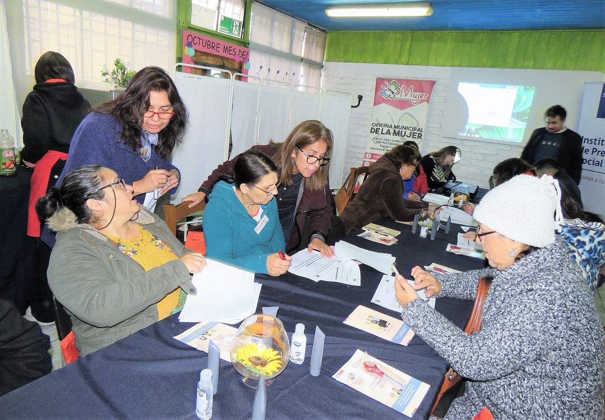 MUJERES SE INFORMAN Y EMPODERAN DE SUS DERECHOS PREVISIONALES 1