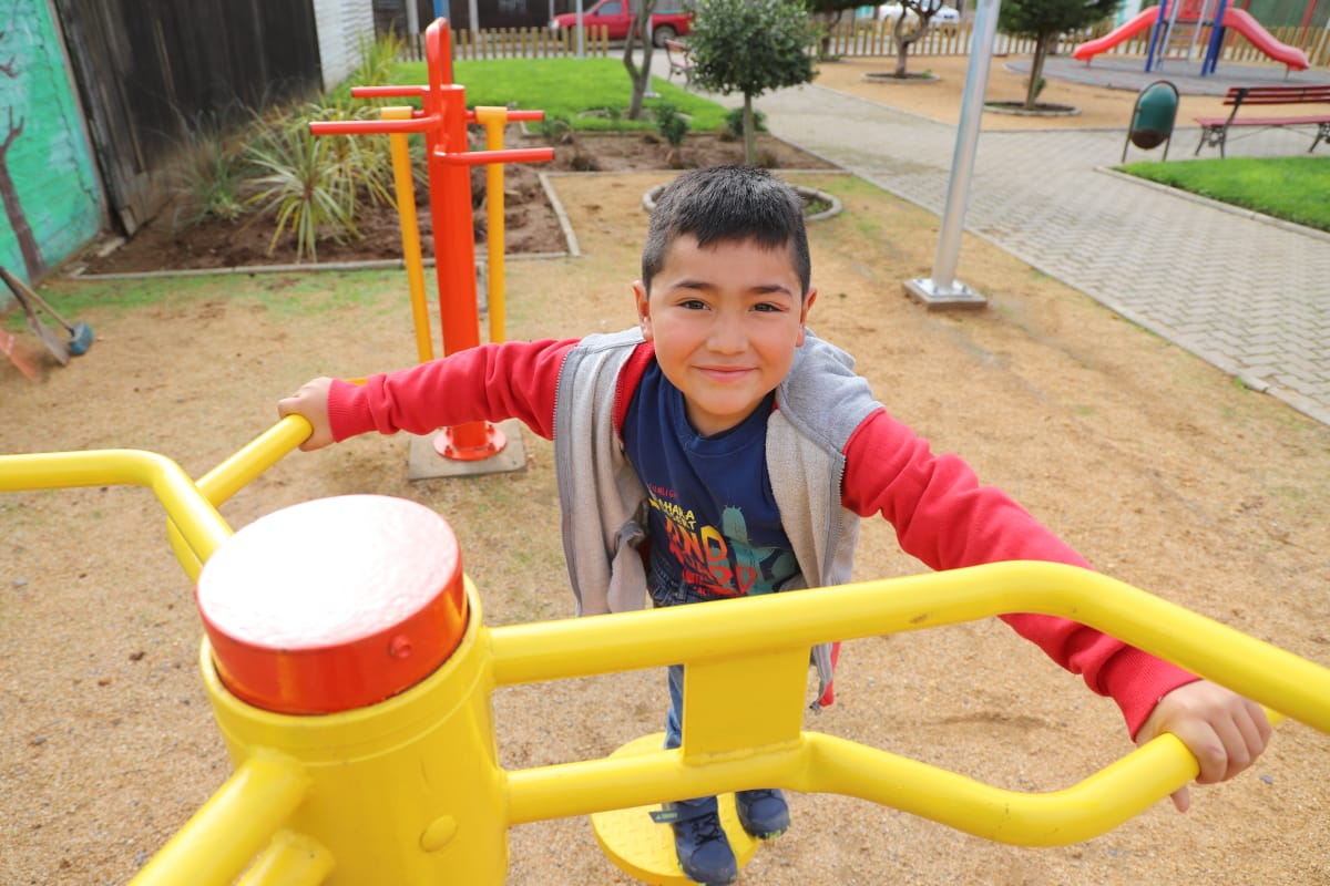 VECINOS DE LA VILLA BICENTENARIO DE PICHILEMU MEJORAN SU PLAZA CON RECURSOS APORTADOS POR EL GOBIERNO REGIONAL 4