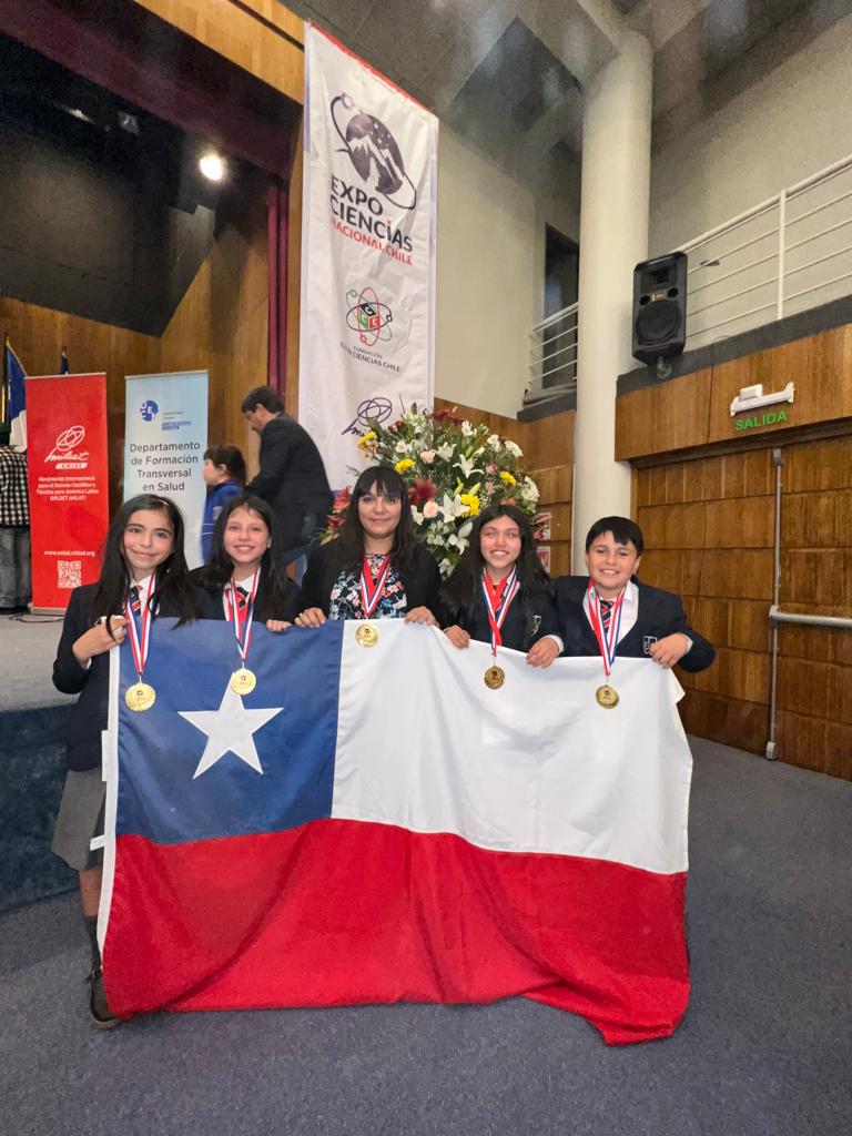 NIÑOS DE 10 AÑOS DE RANCAGUA GANAN PRIMER LUGAR EN EXPOCIENCIA NACIONAL CHILE Y VIAJAN A MEXICO A REPRESENTAR EL PAÍS