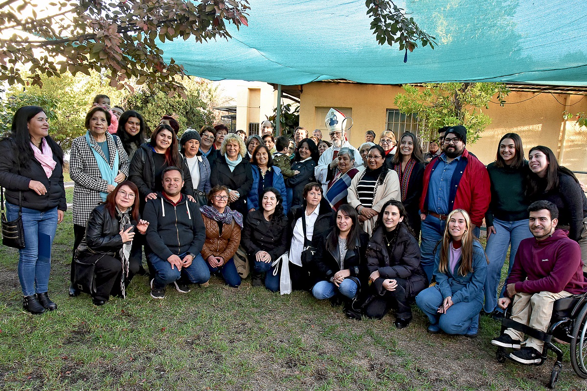 VICARÍA DE PASTORAL SOCIAL CARITAS SUBSECRETARÍA DE LA MUJER Y EQUIDAD DE GÉNERO JUNTO A TRABAJADORAS DE CASA PARTICULAR INICIAN MES DEL TRABAJO 3