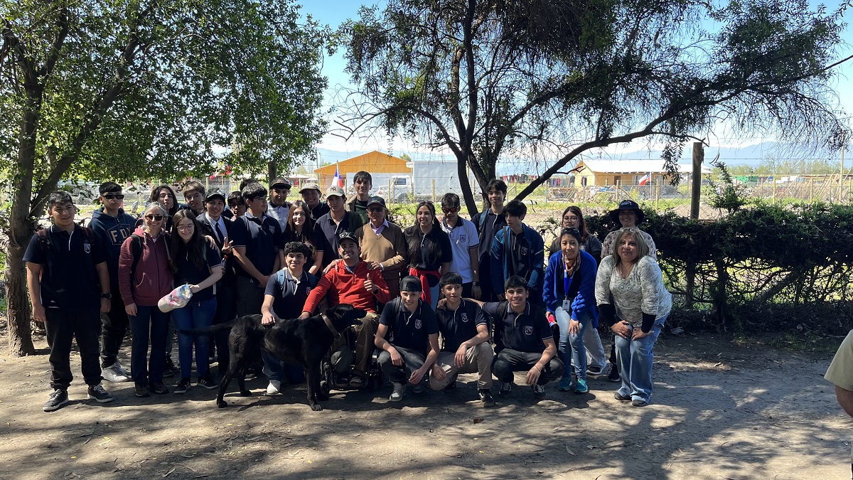 ESTUDIANTES DEL LICEO OSCAR CASTRO SE SUMERGEN EN LA AGRICULTURA DEL FUTURO EN FARMHABILITY 1