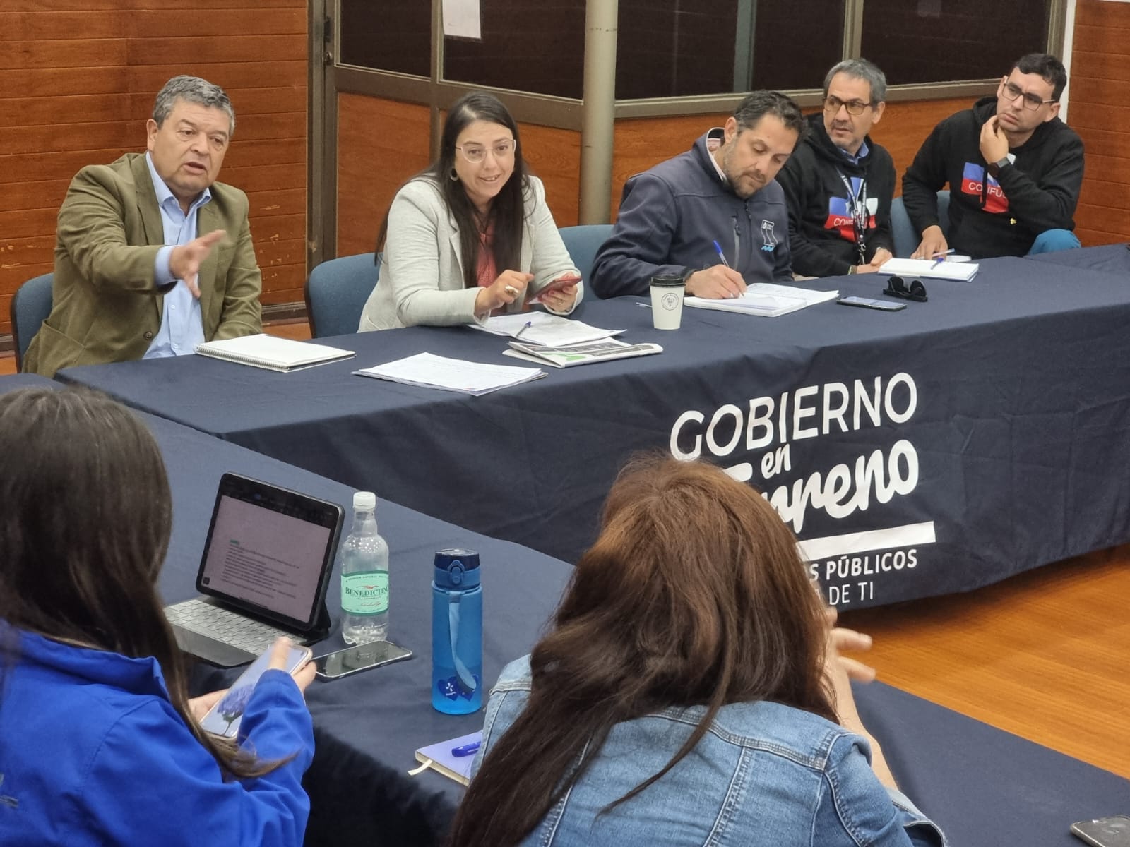 DELEGACIÓN PRESIDENCIAL REALIZÓ TERCERA SESIÓN DE LA MESA DE SEGURIDAD EN SECTOR SALUD 3