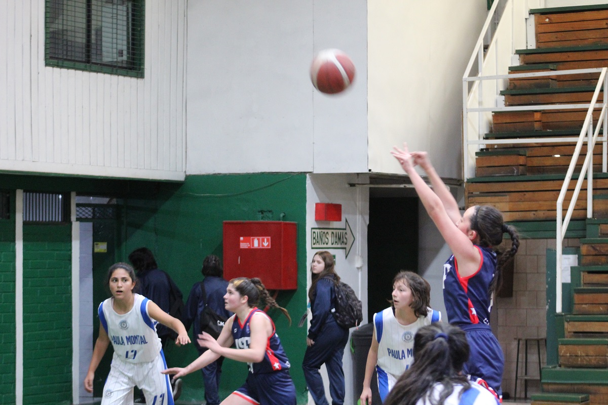 INSTITUTO MARISTA SAN FERNANDO DE OHIGGINS VENCE AL COLEGIO PAULA MONTAL DE MAULE EN EL GRUPO B DE BÁSQUETBOL FEMENINO Partido 1