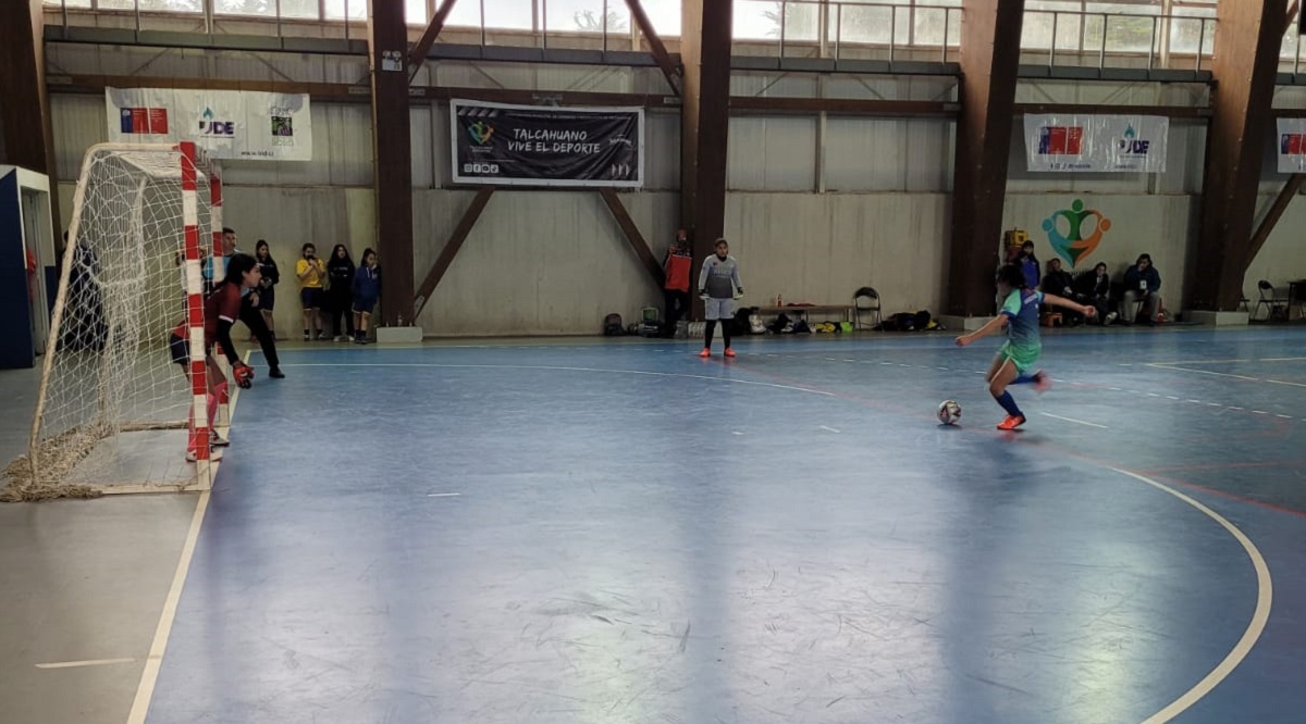 OHIGGINS DERROTA EN PENALES A ARICA Y PARINACOTA Y LA RELEGA A DISPUTAR LOS ÚLTIMOS LUGARES DEL FUTSAL DAMAS portada