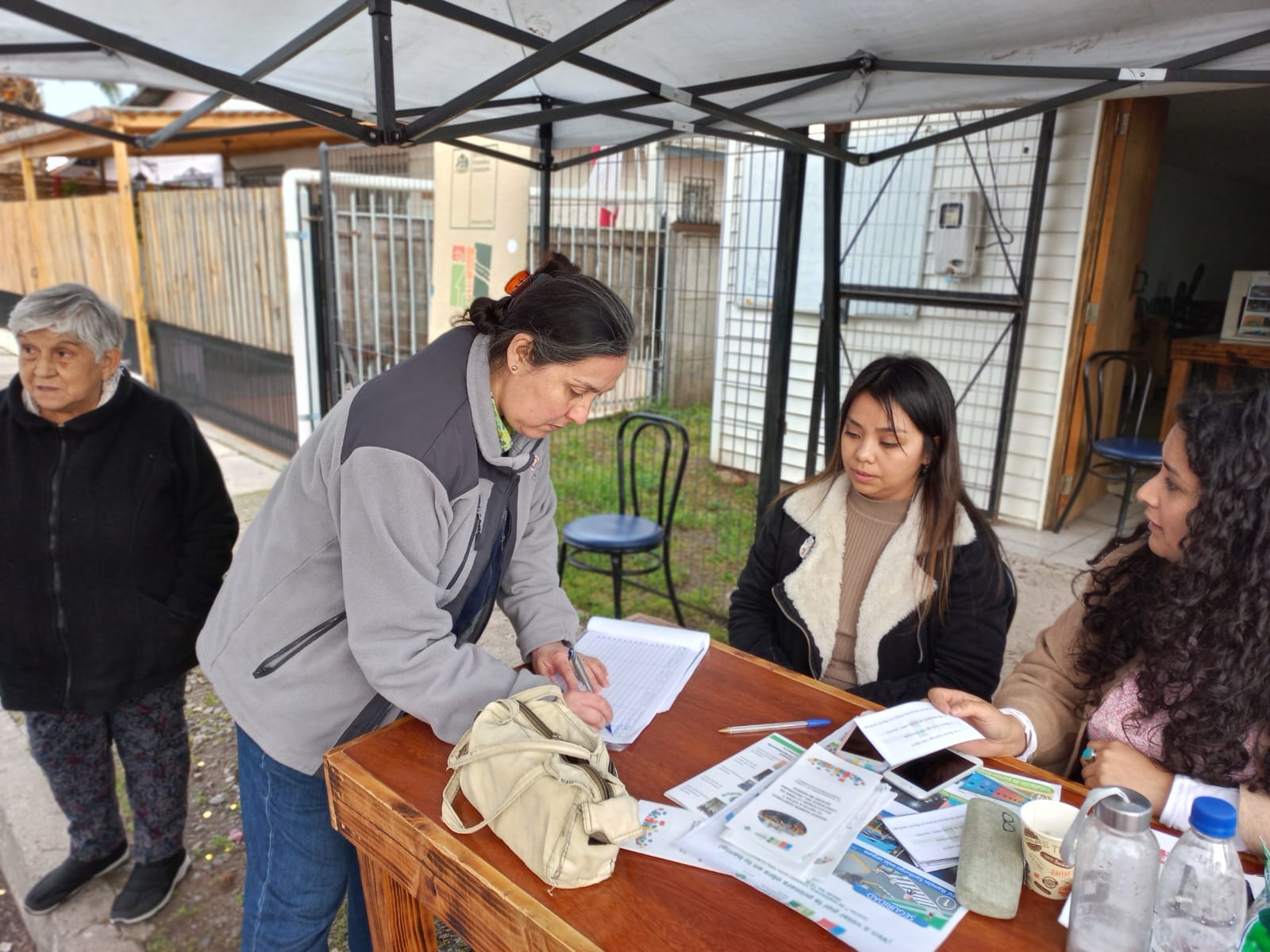 FAMILIAS DE SANTA CRUZ Y CHIMBARONGO MEJORARÁN SU CALIDAD DE VIDA GRACIAS AL PROGRAMA QUIERO MI BARRIO DEL MINVU SANFURGO 2