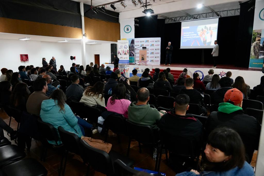 PICHILEMU PROFESIONALES DEL ÁREA DE SALUD E INCLUSIÓN SE CAPACITAN EN DEPORTE PARALÍMPICO GRACIAS AL GOBIERNO REGIONAL Y COPACHI