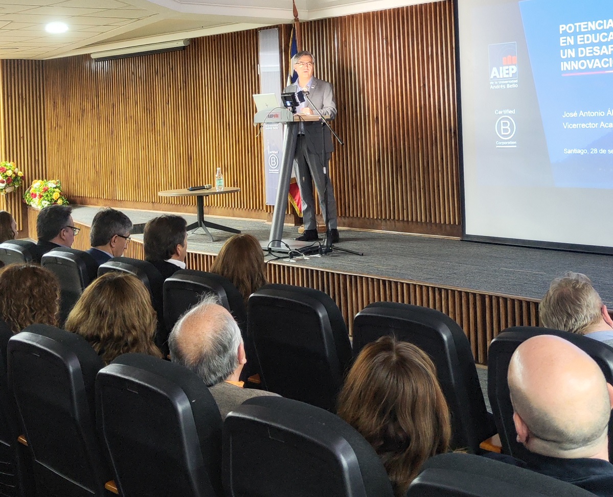 AIEP SE PONE A LA VANGUARDIA DE LA EDUCACIÓN SUPERIOR AL INCORPORAR IAG EN EL PROCESO DE FORMACIÓN DE ESTUDIANTES 2