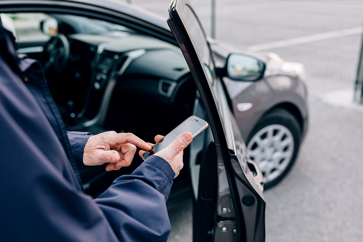 SALDRÁS DE VACACIONES ESTE VERANO ESTA PLATAFORMA TE PERMITE ARRENDAR EL AUTO DE OTRA PERSONA Y AHORRAR EN COSTOS DE MOVILIDAD