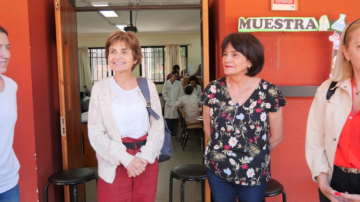 VECINOS DE OLIVAR RECIBEN PRESTACIONES MÉDICAS DE ALUMNOS DE LA UNIVERSIDAD DEL DESARROLLO 1