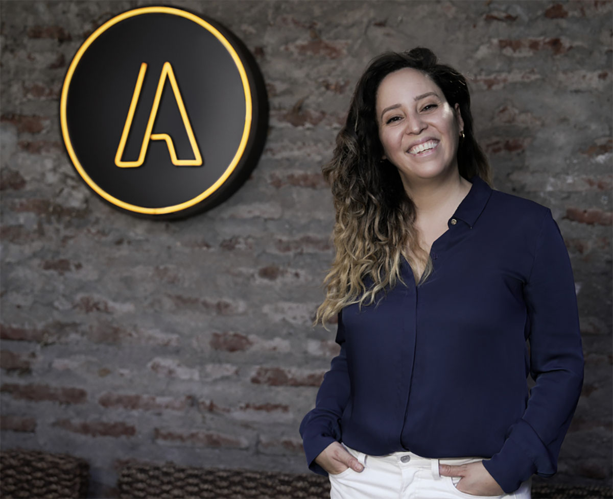 EMPRENDEDORA CHILENA GANA BECA PARA PROGRAMA EN SILICON VALLEY QUE TENDRÁ DE SPEAKER A ELON MUSK