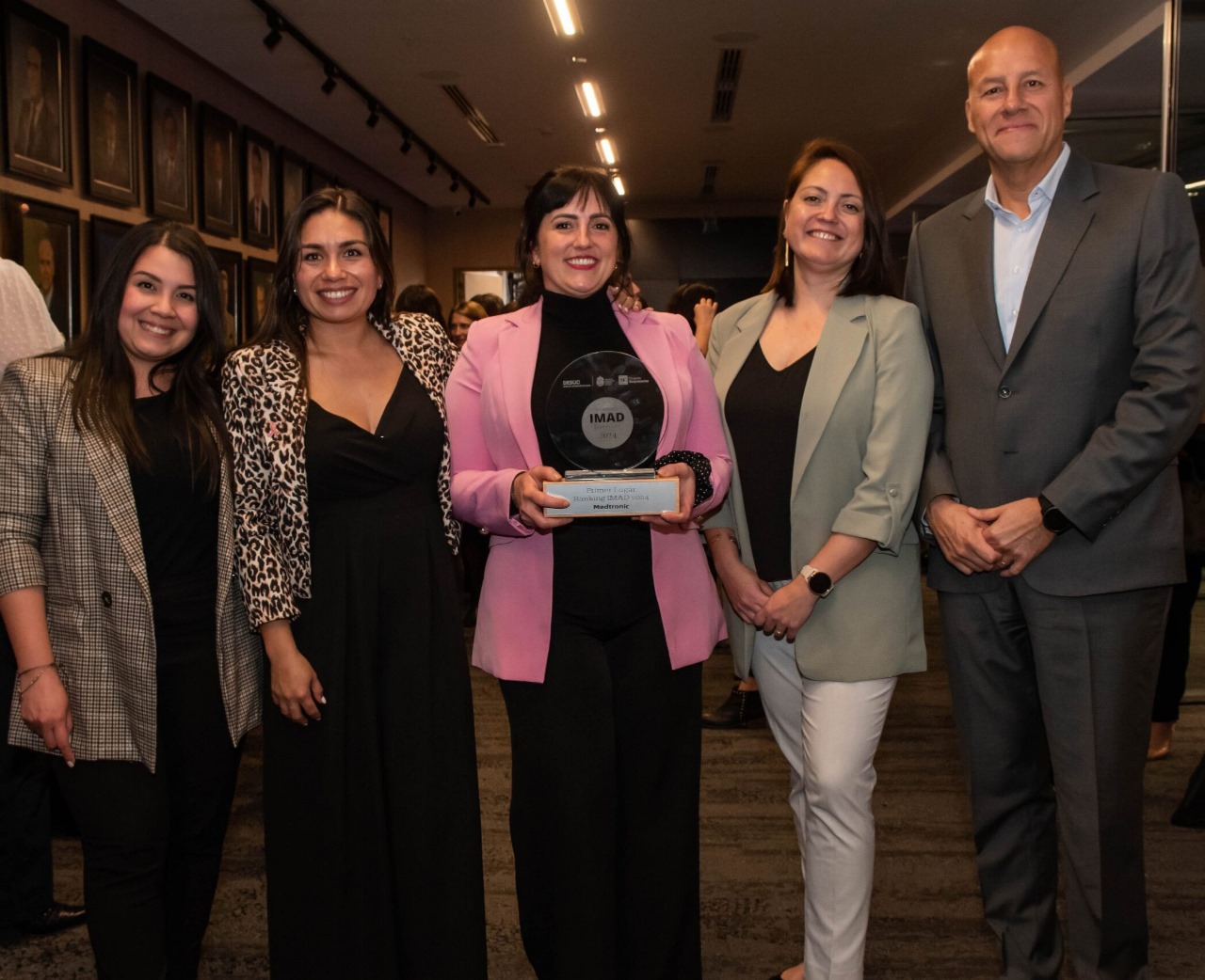 MEDTRONIC OBTUVO EL 1ER LUGAR EN INFORME DE MUJERES EN ALTA DIRECCIÓN DE EMPRESAS IMAD 2024 Medtronic Ranking IMAD 2