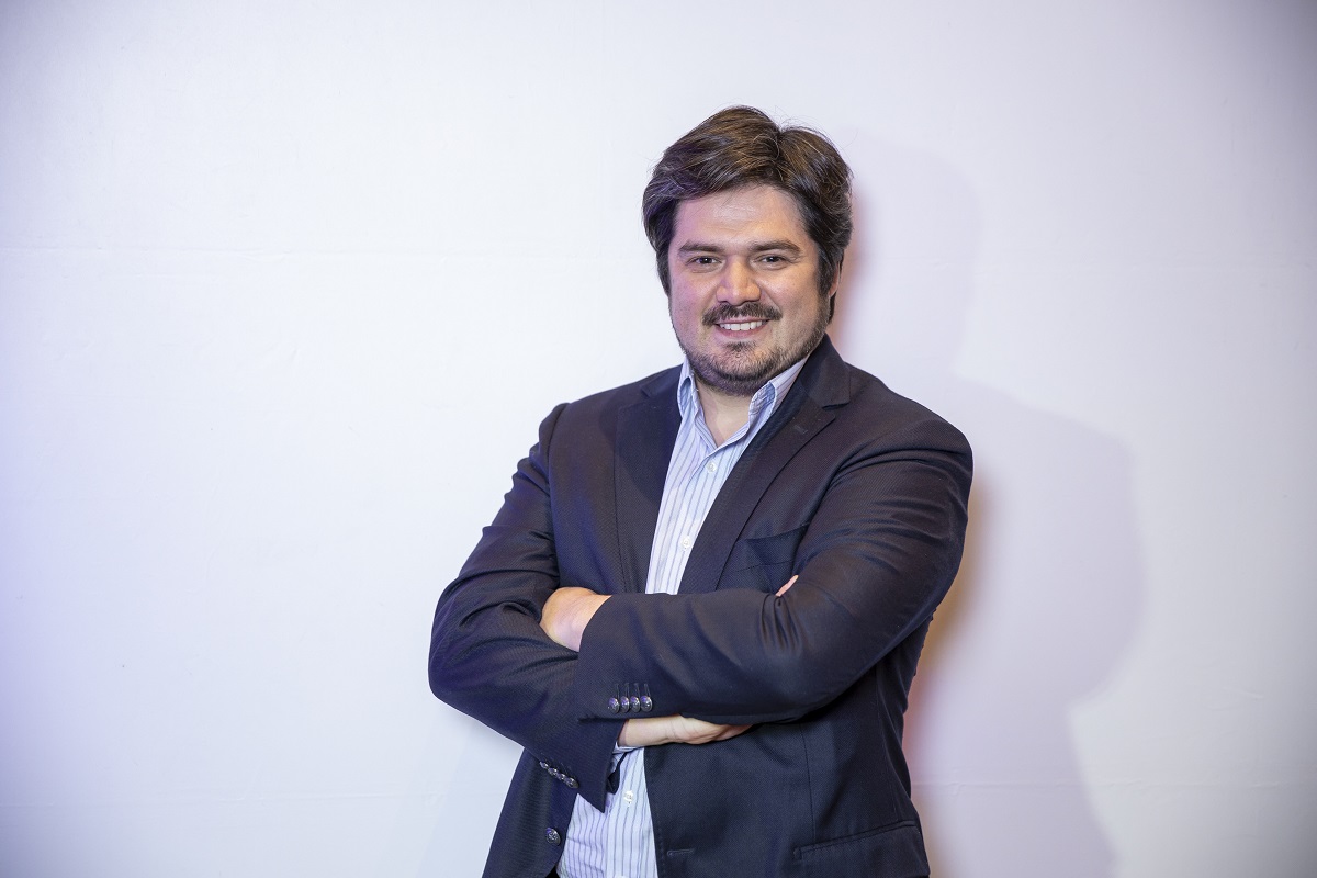 PROTECCIÓN DE DATOS EL NUEVO ESTÁNDAR EN LA EXPERIENCIA DEL CLIENTE Julio Farias Zerviz
