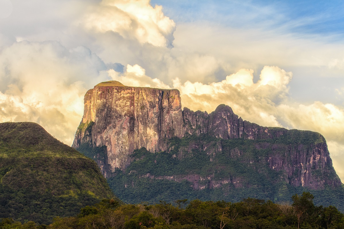 Kuaymayojo Monumento natural Cerro Autana