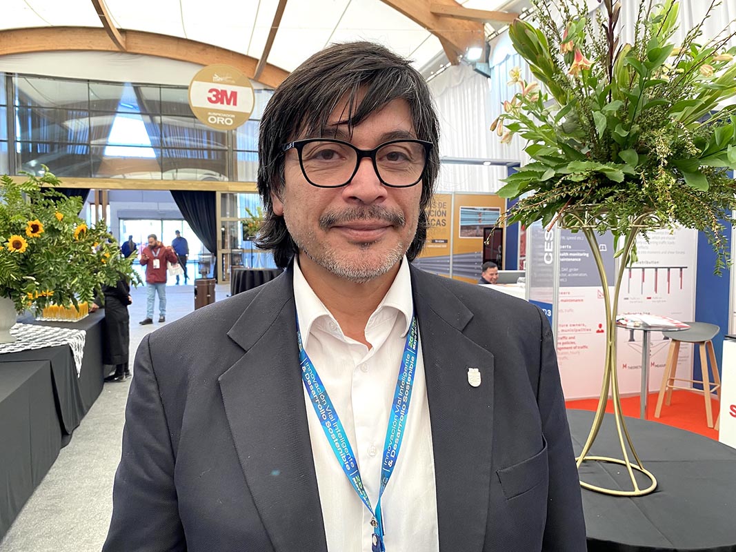 Expertos afirman que el futuro del sistema de transporte en Chile dependerá de la IA Patricio Álvarez decano Facultad Ingeniería UBB