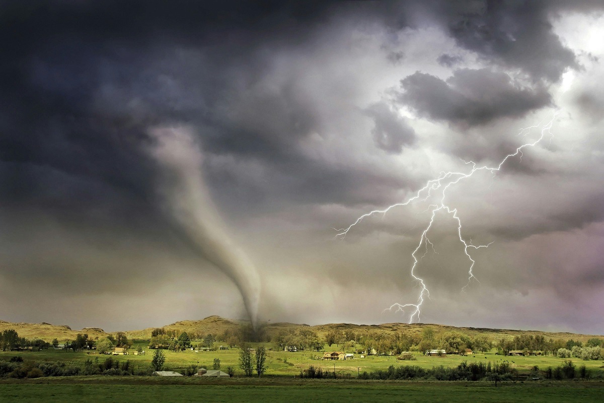 tornado pexels photo 1446076