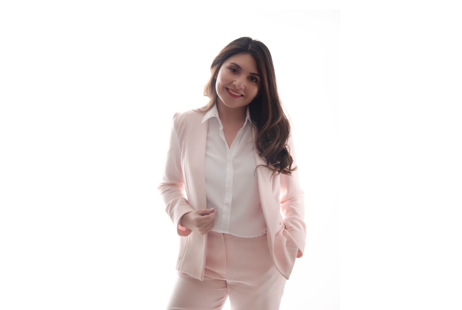 TRAZABILIDAD EN TRASPASOS INTERSOCIETARIOS EL VERDADERO SEGURO TRIBUTARIO Valentina Ulloa CEO Taxcode