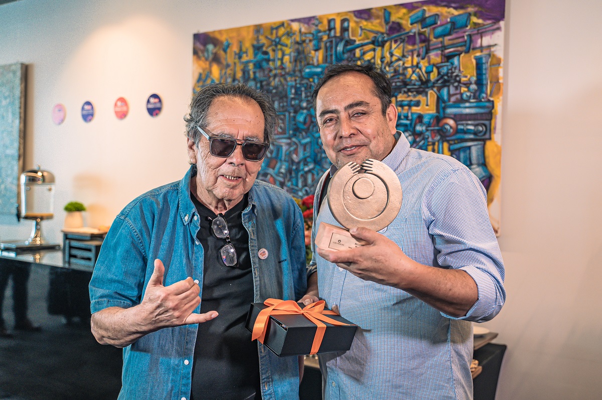 EL FOTÓGRAFO QUE CONVIRTIÓ SU CASA EN UN CENTRO CULTURAL GANA NUEVOS HÉROES 2025 2
