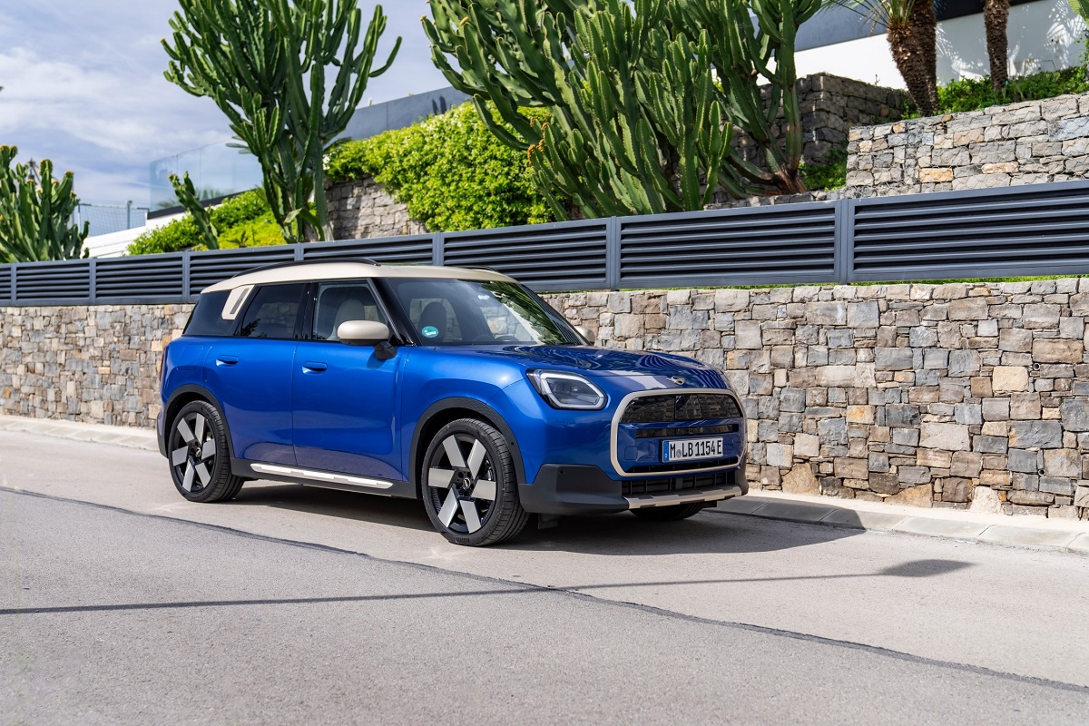 CONSEJOS PARA SACARLE EL MÁXIMO PROVECHO A TU VEHÍCULO ELÉCTRICO P90552003 lowRes mini countryman e 06