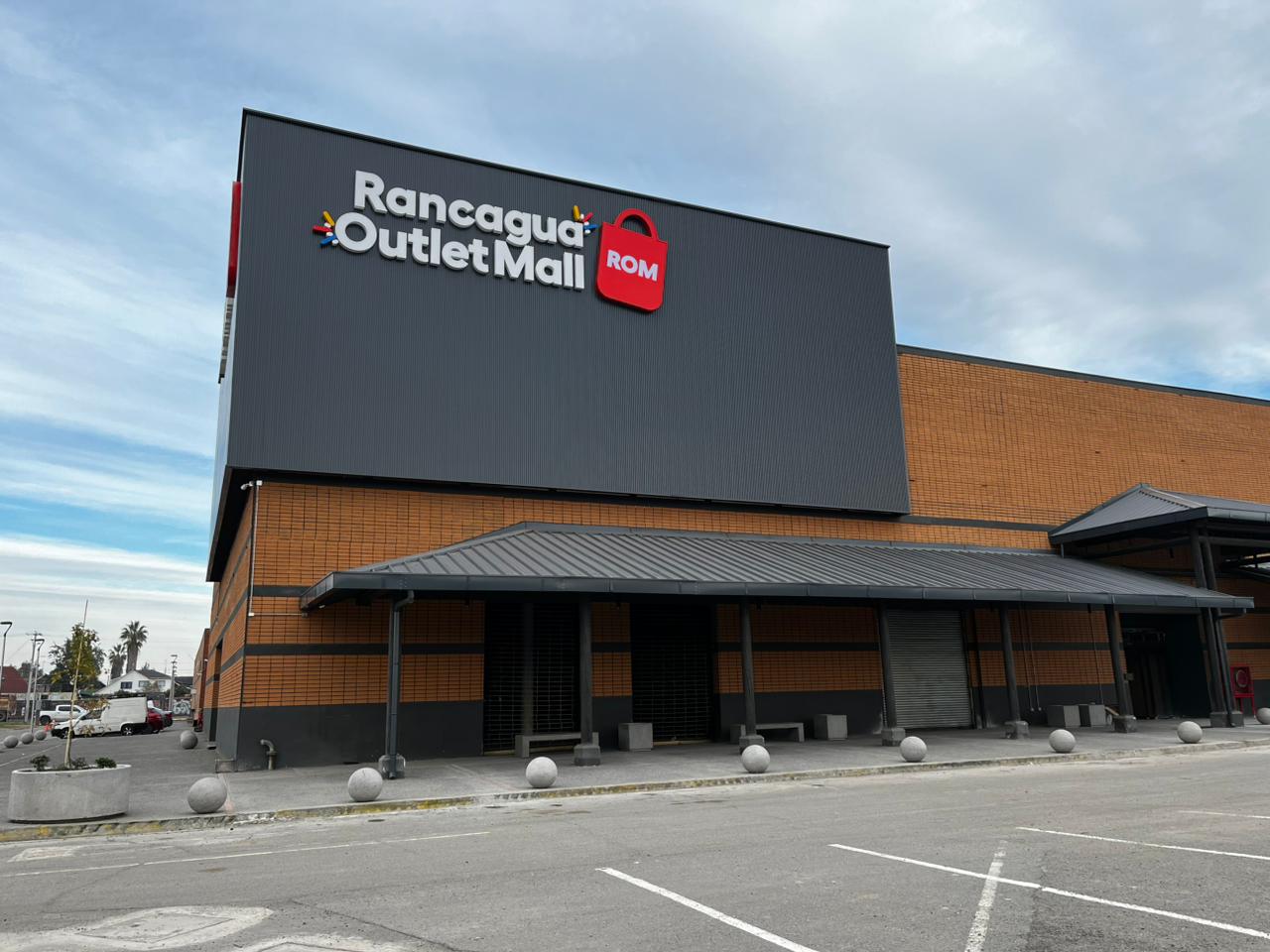 ROM ENTRA EN MARCHA BLANCA: EL PRIMER OUTLET MALL DE RANCAGUA YA ATIENDE AL PÚBLICO